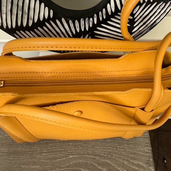 Expressions NYC tote - Picture 7 of 7